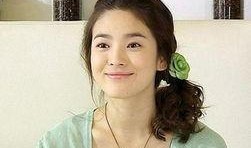 新闻女王爆料者是谁扮演的,是谁在暗中操控舆论风云？